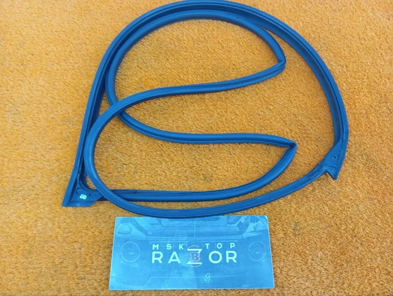 Уплотнитель двери