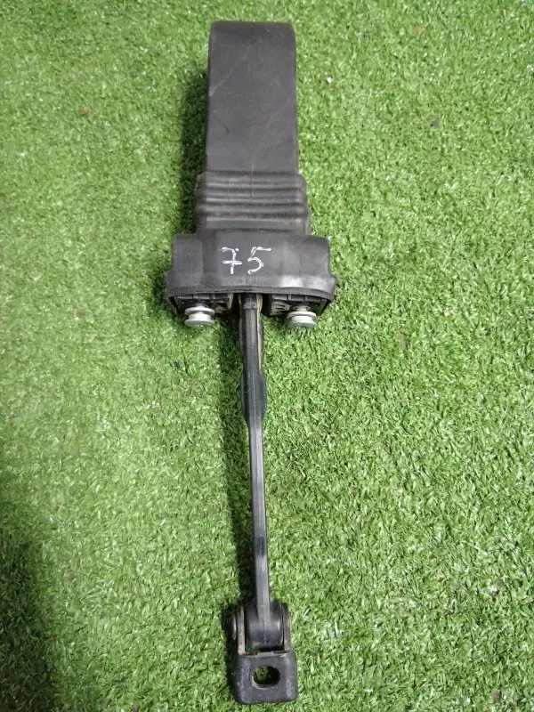 Ограничитель двери