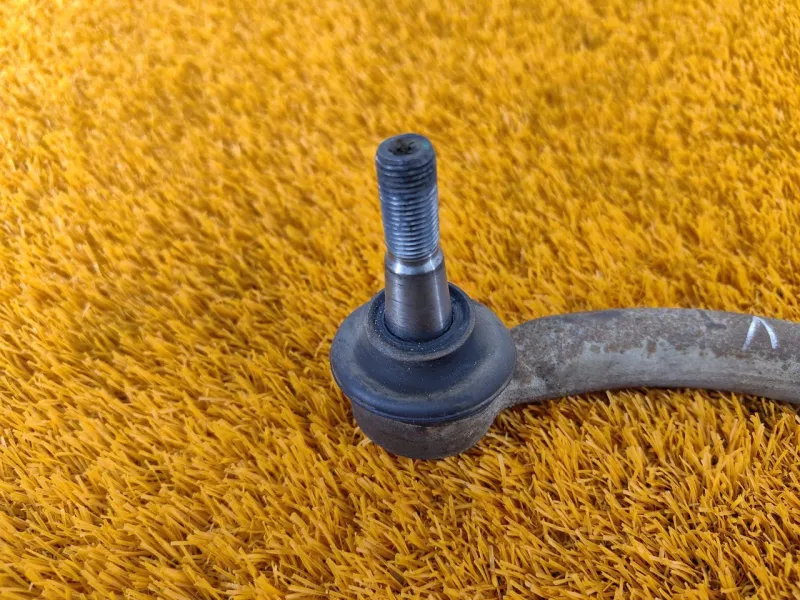 Рулевой наконечник