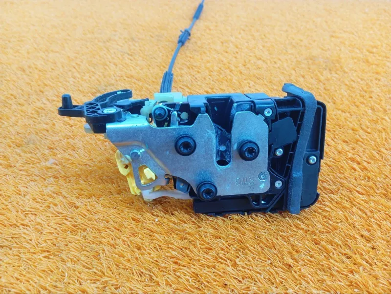 Замок двери