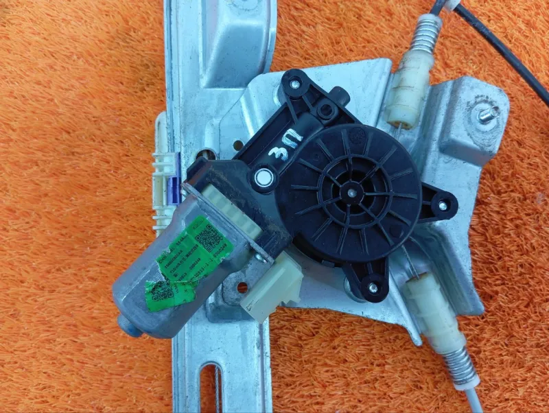 Стеклоподъемник