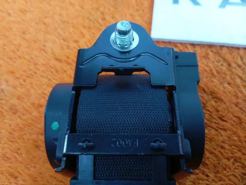 Ремень безопасности