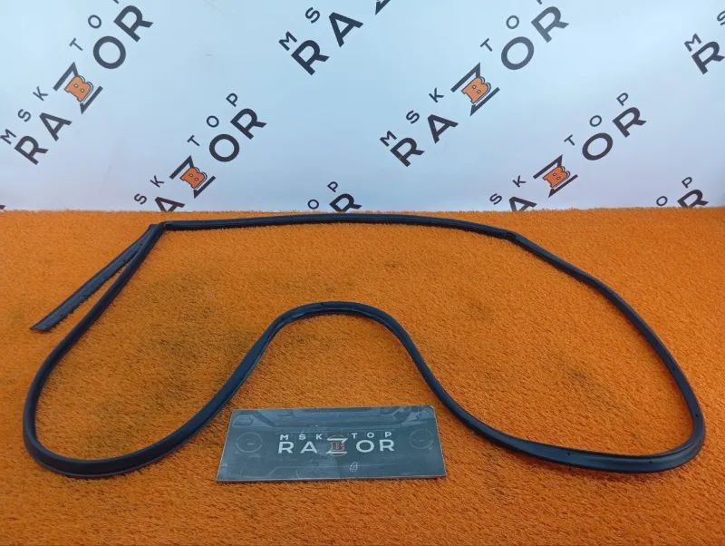 Уплотнитель двери