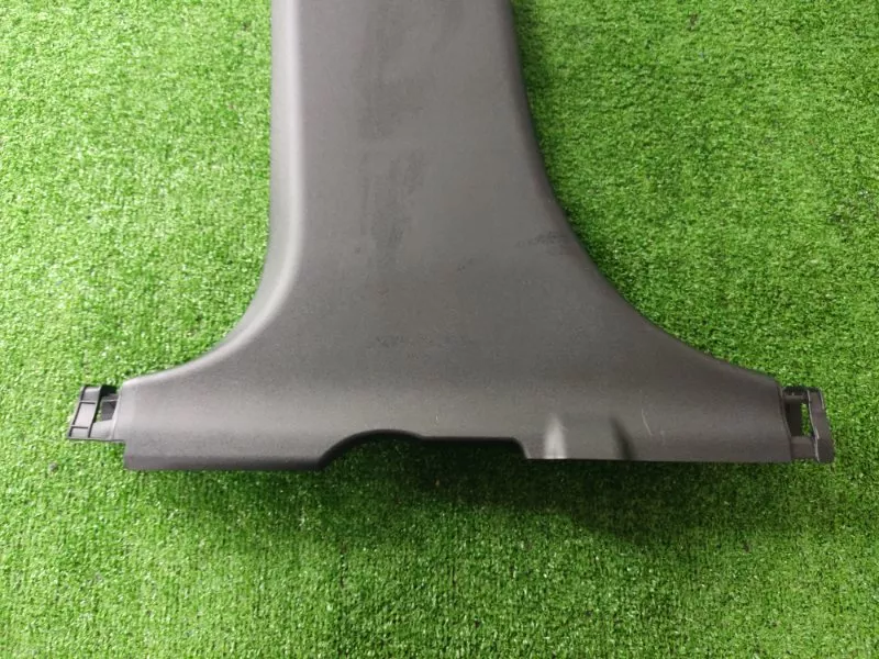 Обшивка центральной стойки