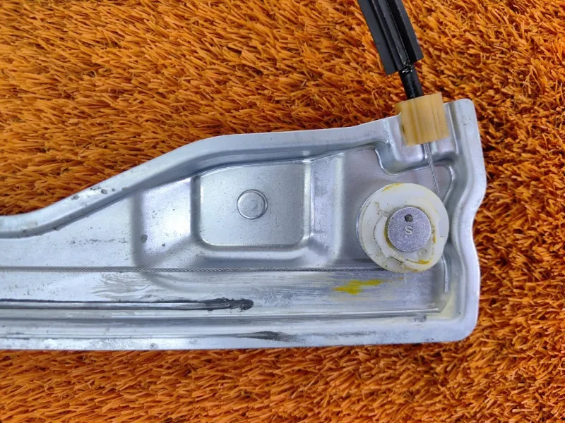 Стеклоподъемник