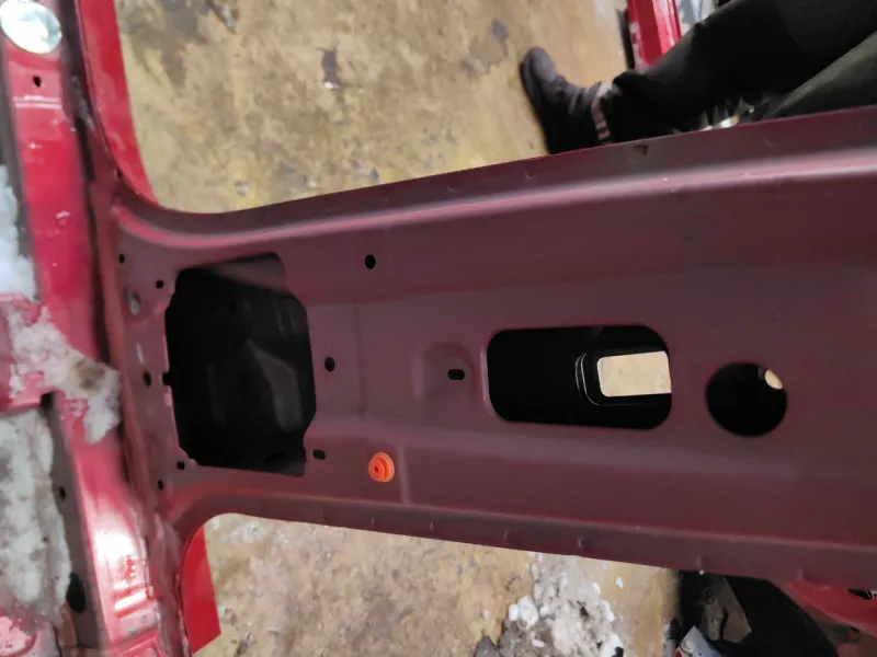 Порог с центральной стойкой