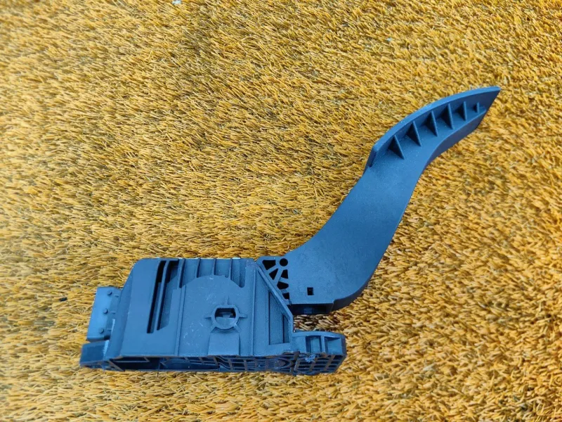 Педаль газа