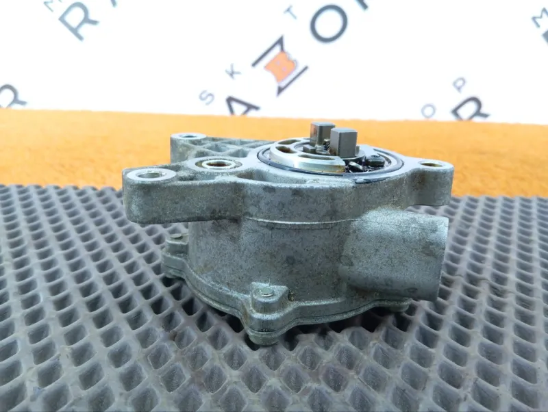 Насос вакуумный