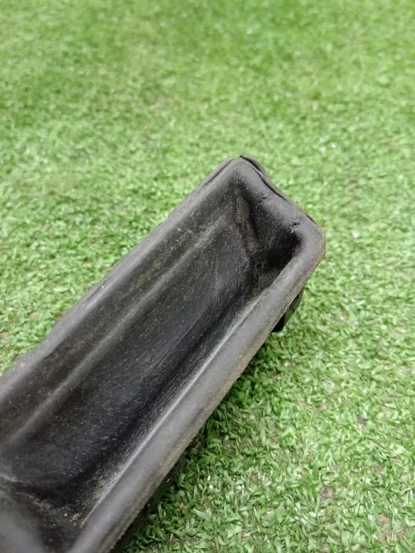 Кнопка открывания багажника