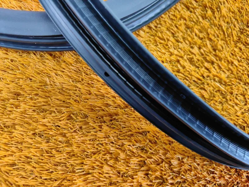 Уплотнитель проема двери