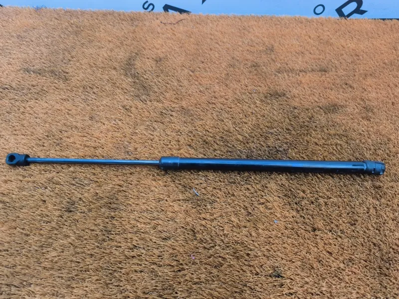 Амортизатор крышки багажника