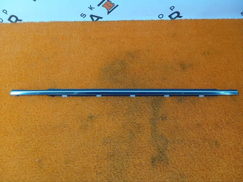 Молдинг стекла