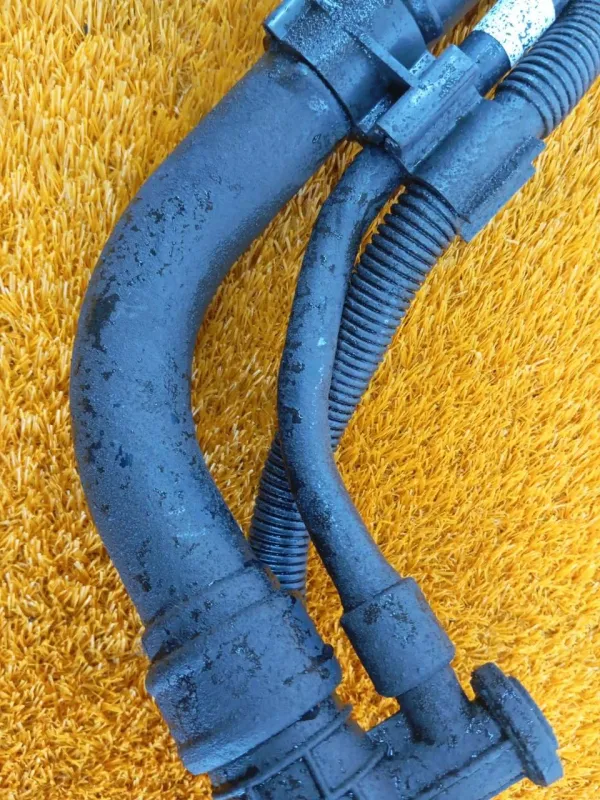 Горловина топливного бака