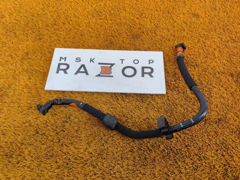 Трубка топливная