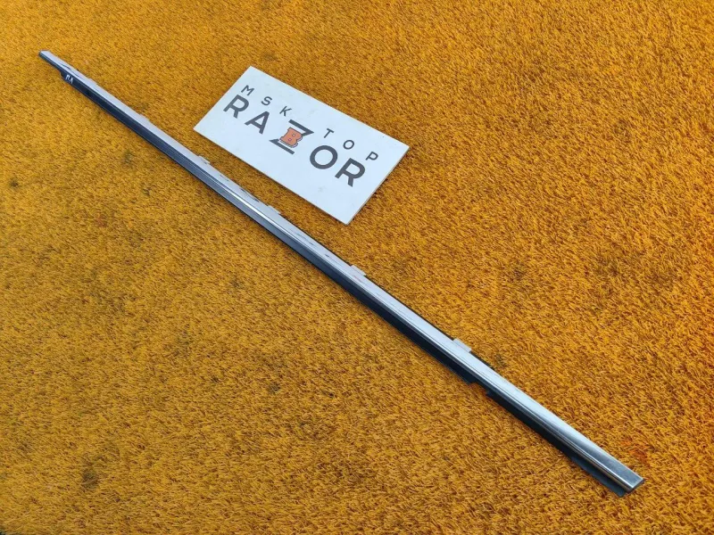 Уплотнитель стекла двери