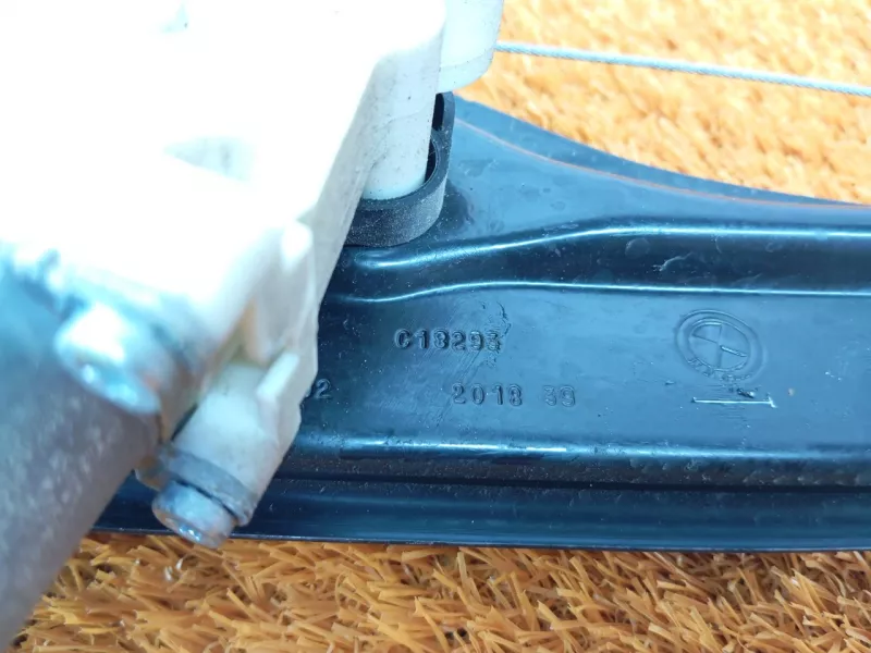 Стеклоподъемник