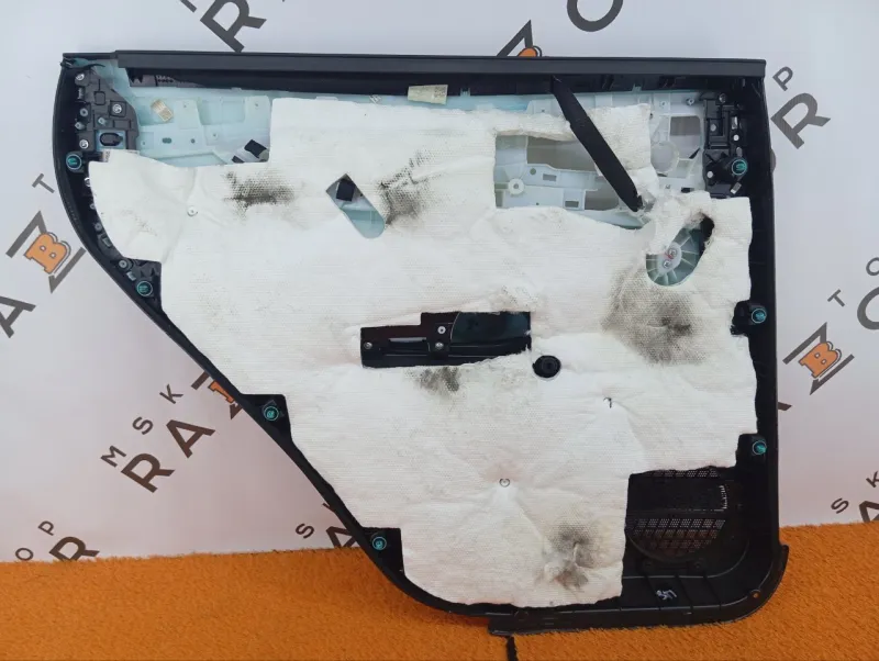 Обшивка двери