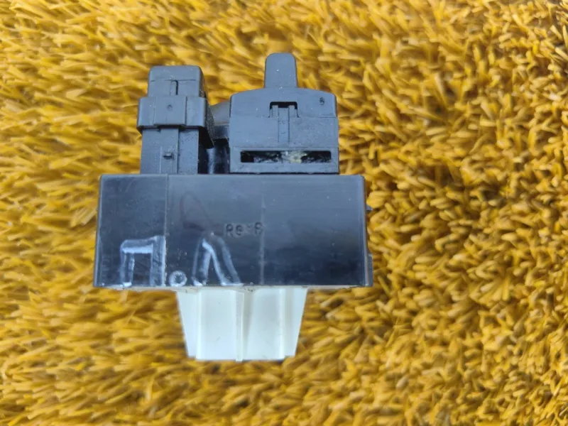 Блок управления зеркалами