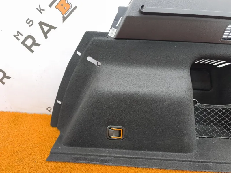 Обшивка багажника