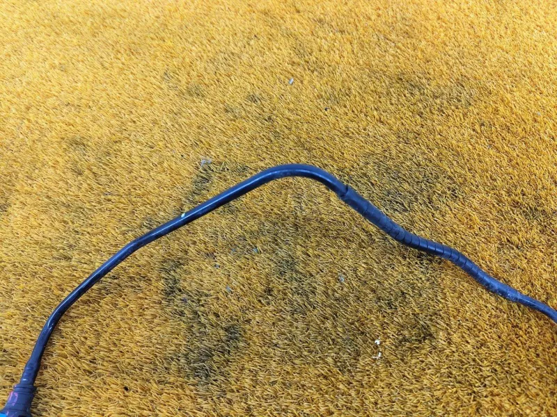 Трубка топливная