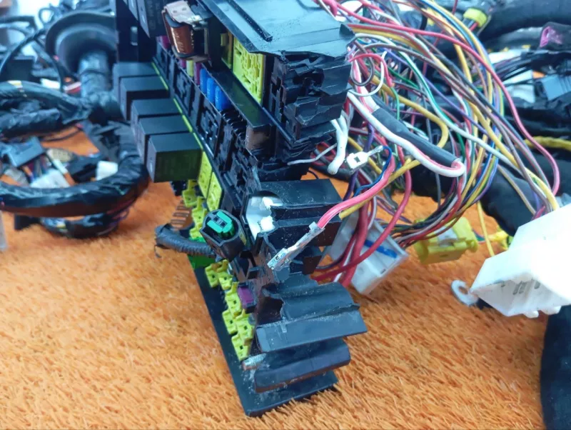 Проводка салона