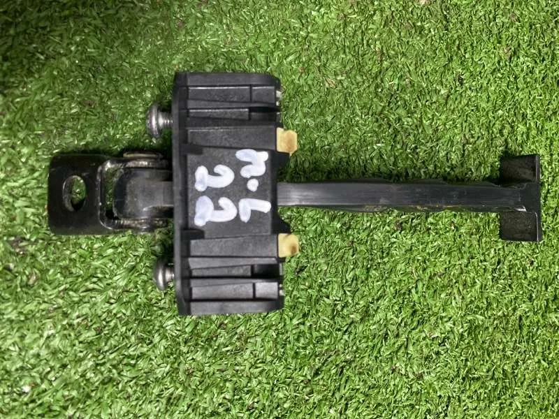 Ограничитель двери