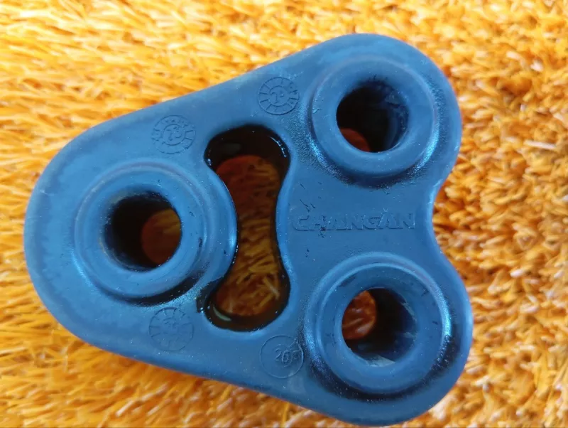 Крепление глушителя