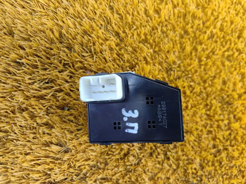 Кнопка стеклоподъемника