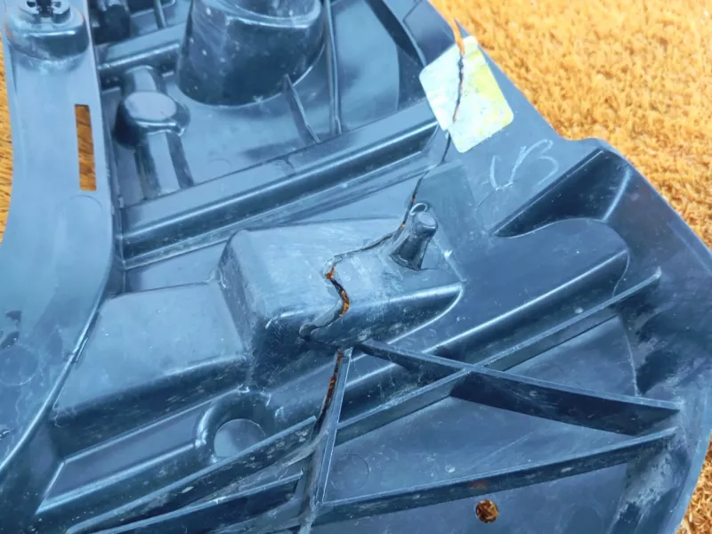 Крепление бампера