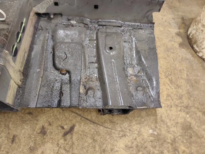 Порог с центральной стойкой