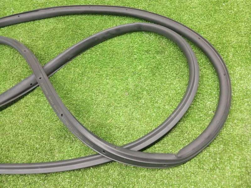 Уплотнитель двери