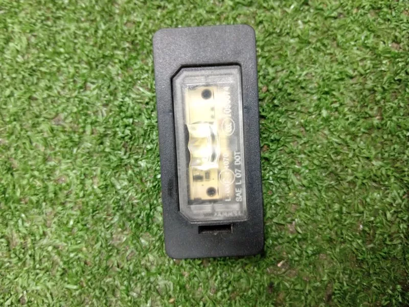 Фонарь подсветки номера