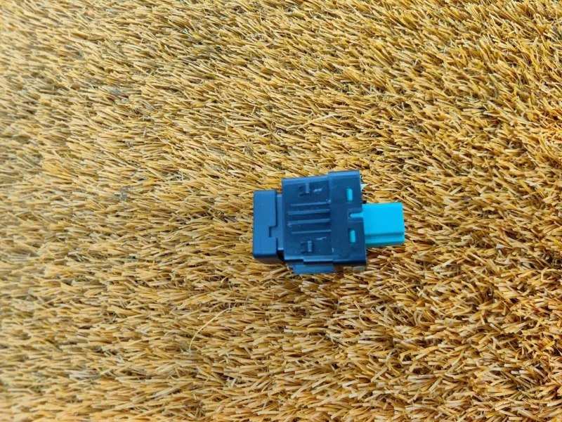 Кнопка обогрева сидений