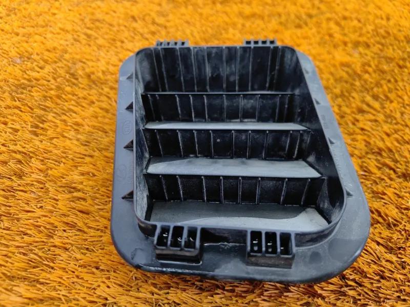 Решетка вентиляционная