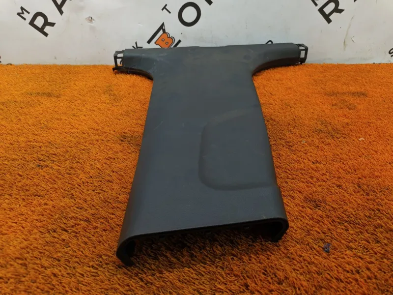 Обшивка центральной стойки