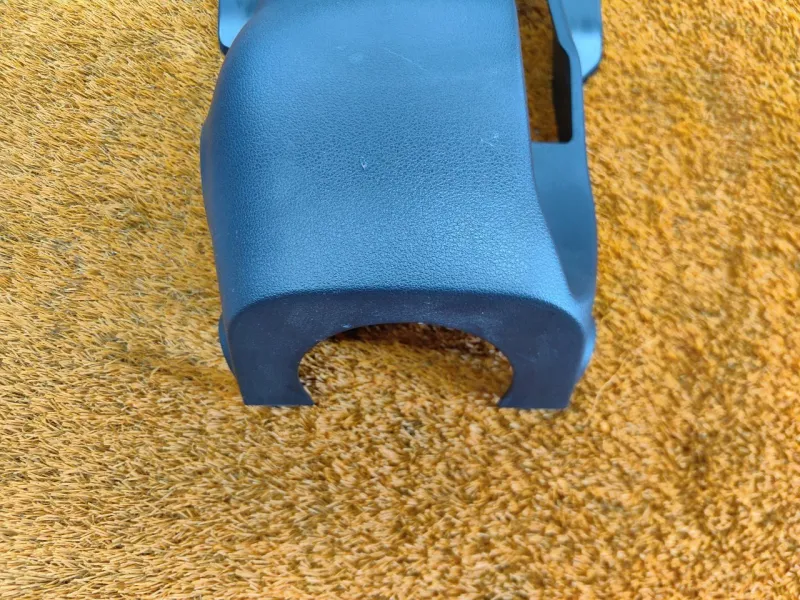 Кожух рулевой колонки