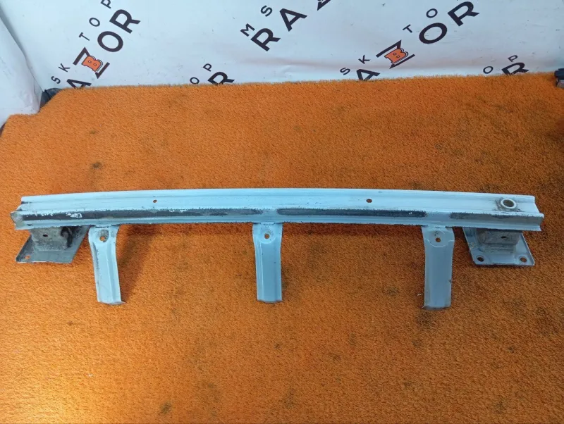 Усилитель бампера