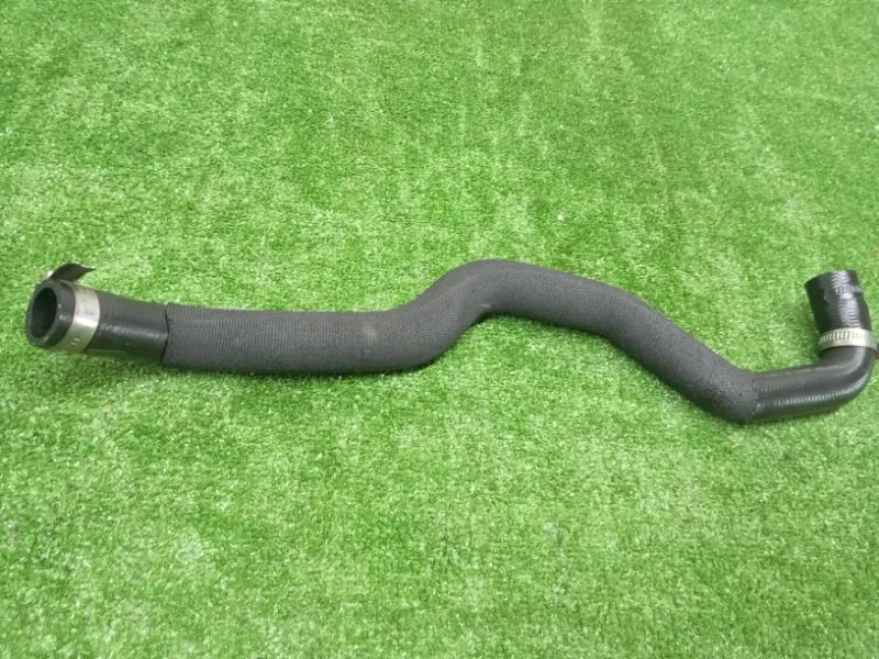 Патрубок радиатора