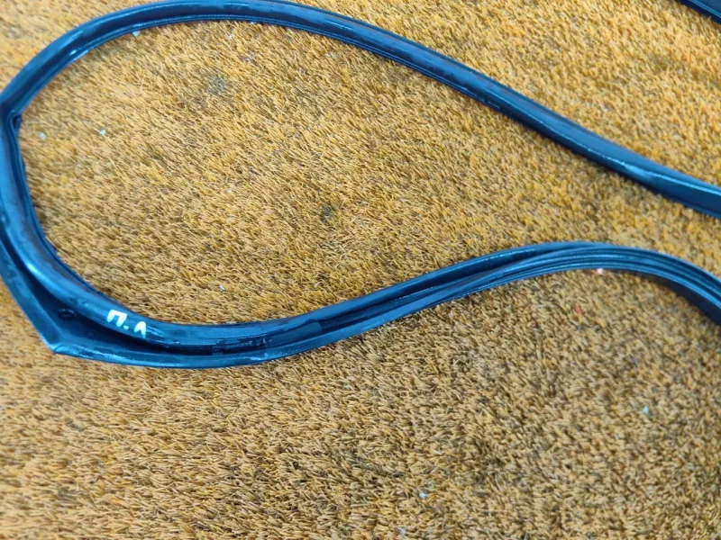 Уплотнитель двери