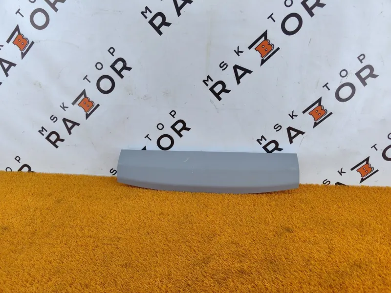 Обшивка двери багажника