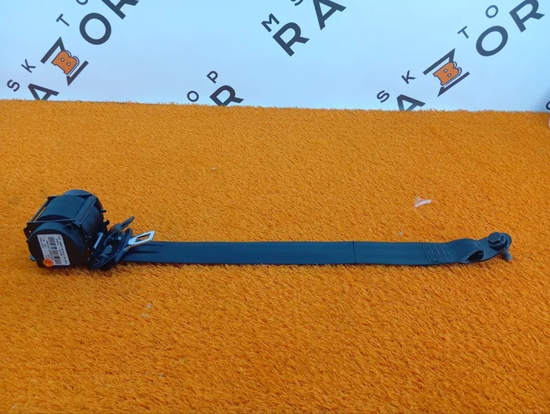 Ремень безопасности