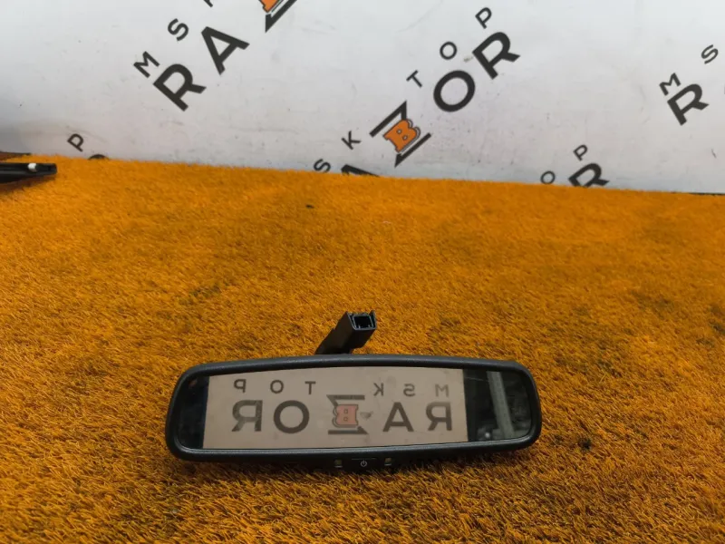 Зеркало заднего вида