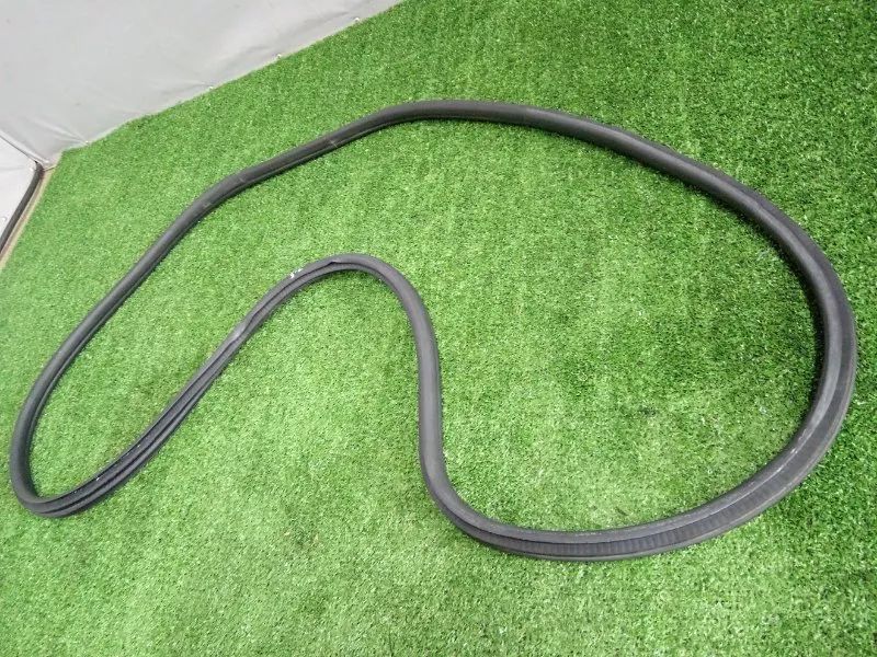 Уплотнитель проема двери