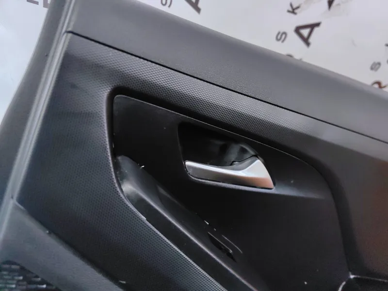 Обшивка двери