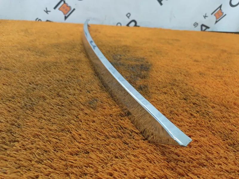 Накладка крышки багажника