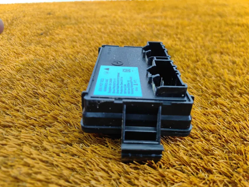 Блок управления крышки багажника