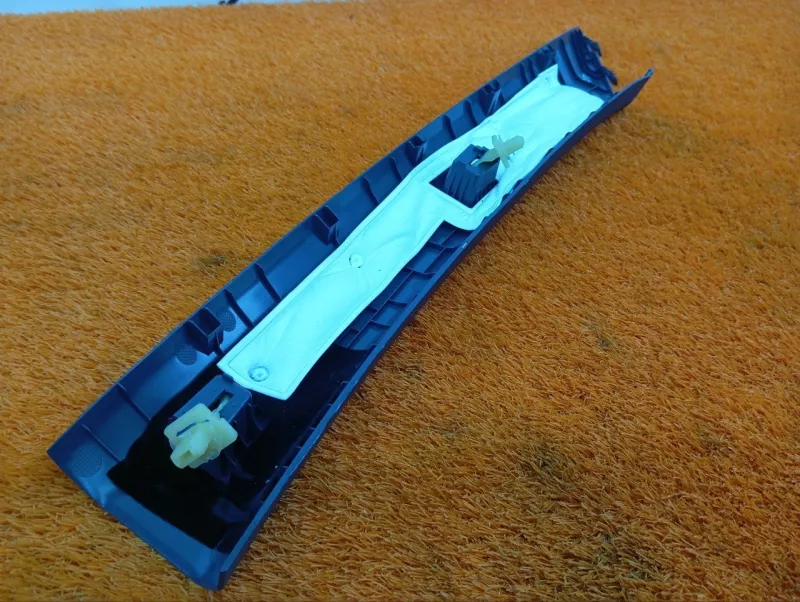 Накладка на стойку кузова