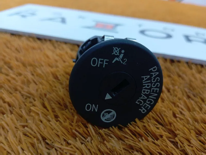 Кнопка AirBag BMW X3 2018 932650101 G01 B47