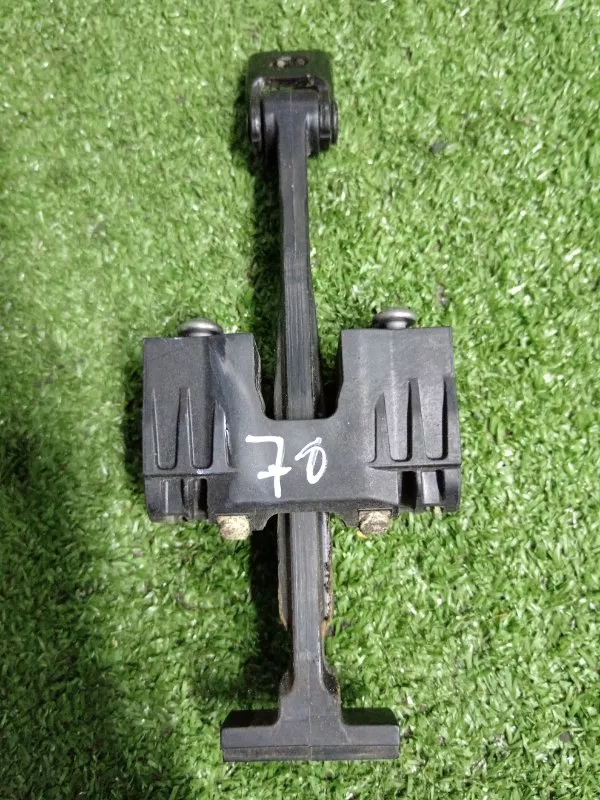 Ограничитель двери