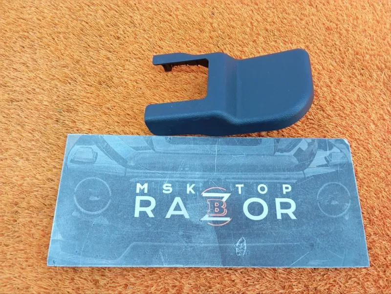 Заглушка крепления сиденья